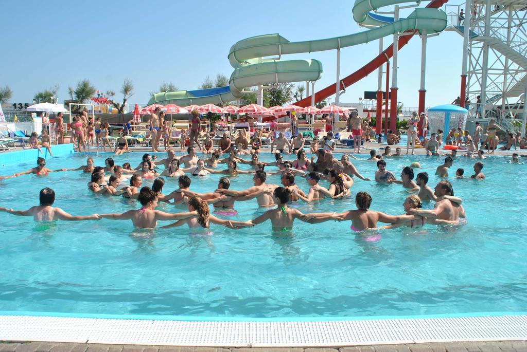 Hotel Abay Римини Экстерьер фото