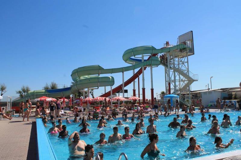 Hotel Abay Римини Экстерьер фото